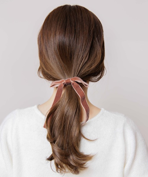 flower(フラワー)の「ベルベットリボンゴム(ヘアゴム・レディース・グレー/ブラウン/ベージュ/パープル/ブラック/ゴールド/ピンク・FREE)」の3枚目の写真