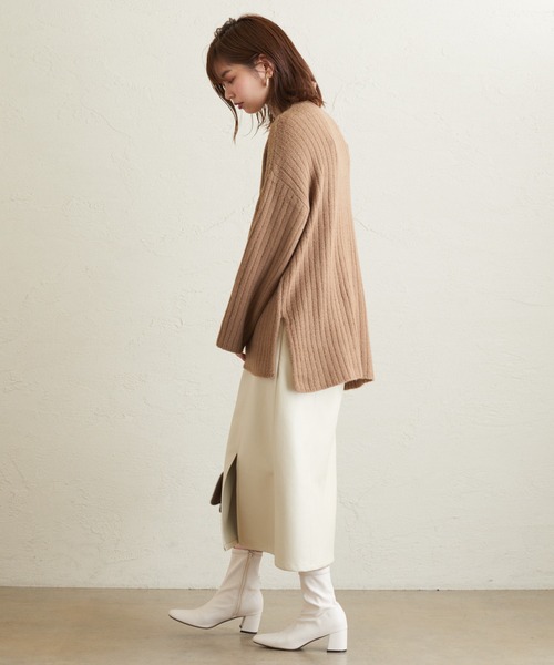 natural couture（ナチュラルクチュール）の「エコレザーAラインスリットスカート（スカート・レディース・アイボリー/ブラック/ブラウン・FREE）」の7枚目の写真