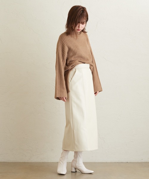 natural couture（ナチュラルクチュール）の「エコレザーAラインスリットスカート（スカート・レディース・アイボリー/ブラック/ブラウン・FREE）」の6枚目の写真