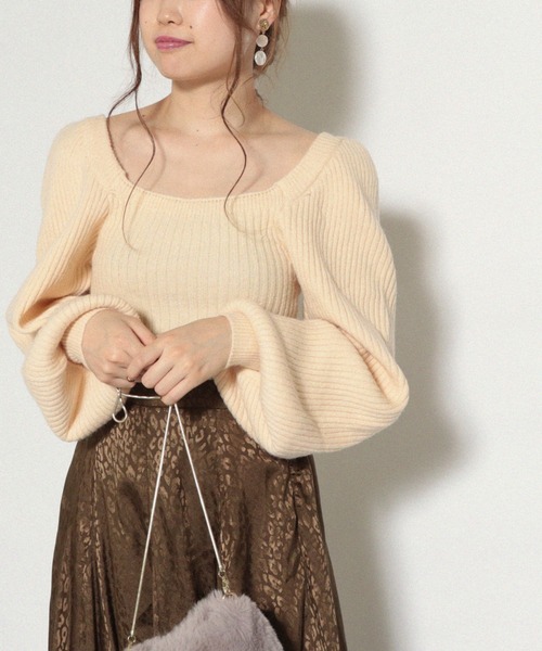 Cheek（チーク）の「パフショルダーリブニットプルオーバー（ニット/セーター・レディース・ブラウン/アイボリー/グレー・MEDIUM）」の4枚目の写真