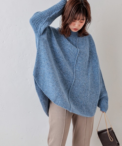 natural couture(ナチュラルクチュール)の「アウトシームラウンドヘムプルオーバー(ニット/セーター・レディース・ベージュ/グリーン/ブルー系その他/ライトベージュ・FREE)」の4枚目の写真