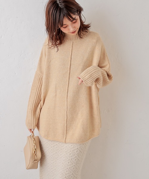 natural couture(ナチュラルクチュール)の「アウトシームラウンドヘムプルオーバー(ニット/セーター・レディース・ベージュ/グリーン/ブルー系その他/ライトベージュ・FREE)」の10枚目の写真