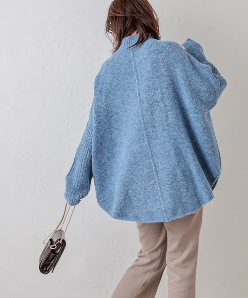 natural couture(ナチュラルクチュール)の「アウトシームラウンドヘムプルオーバー(ニット/セーター・レディース・ベージュ/グリーン/ブルー系その他/ライトベージュ・FREE)」の14枚目の写真