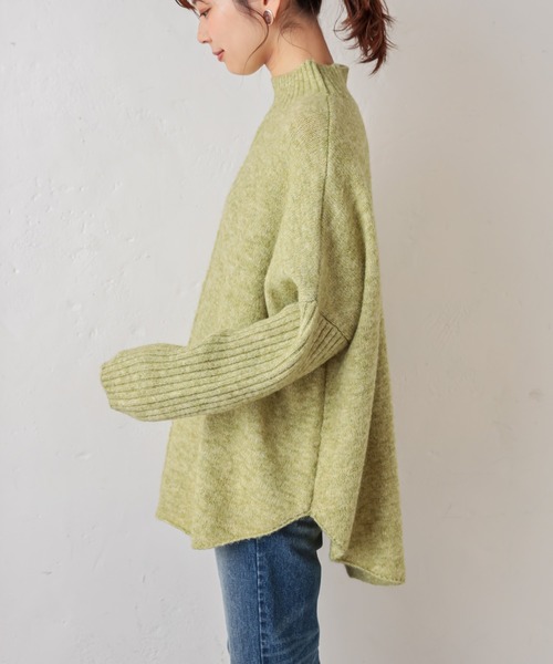 natural couture(ナチュラルクチュール)の「アウトシームラウンドヘムプルオーバー(ニット/セーター・レディース・ベージュ/グリーン/ブルー系その他/ライトベージュ・FREE)」の21枚目の写真