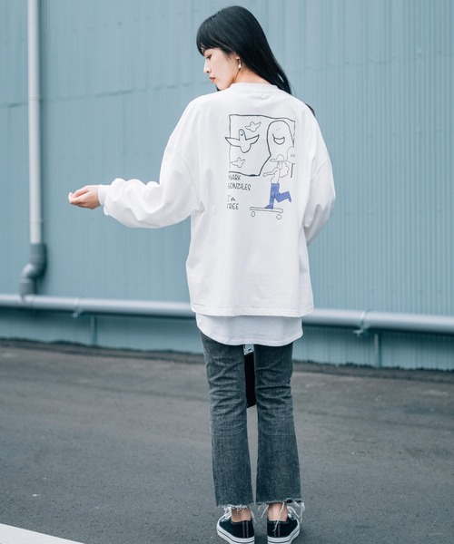 Mark Gonzales（マーク・ゴンザレス）の「Mark Gonzales/マークゴンザレス 別注コラボ オーバーサイズロゴロンT（Tシャツ/カットソー・メンズ・ホワイト/ブラック/パープル/ブラウン/サックスブルー/グリーン/グレイッシュベージュ/ピンク・M/L/XL）」の16枚目の写真