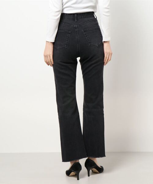 Chico（チコ）の「ストレートカラーデニム（デニムパンツ・レディース・ブラック/ライトベージュ/ブルー・SMALL/MEDIUM）」の4枚目の写真