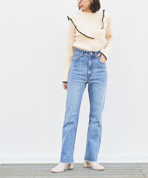Chico（チコ）の「ストレートカラーデニム（デニムパンツ・レディース・ブラック/ライトベージュ/ブルー・SMALL/MEDIUM）」の11枚目の写真