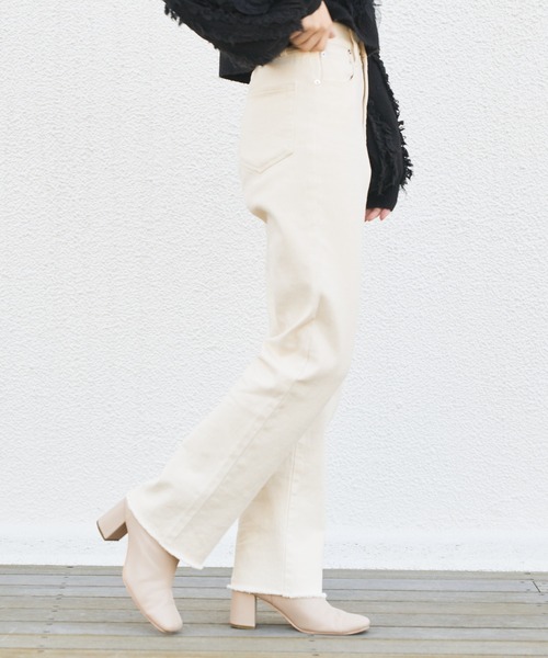 Chico（チコ）の「ストレートカラーデニム（デニムパンツ・レディース・ブラック/ライトベージュ/ブルー・SMALL/MEDIUM）」の15枚目の写真