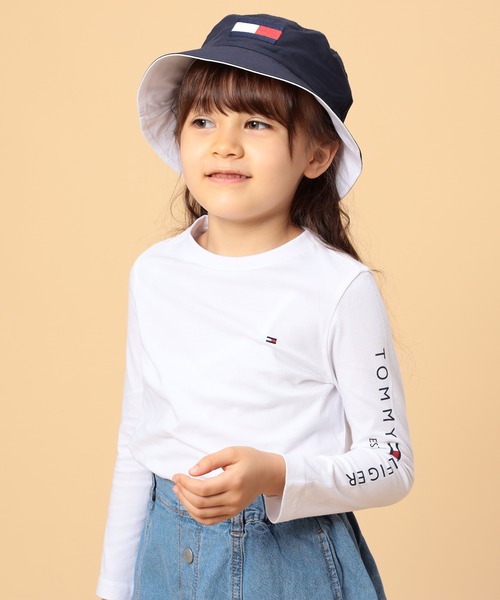TOMMY HILFIGER（トミーヒルフィガー）の「【90~170㎝展開】ベーシックフラッグロングスリーブTシャツ（Tシャツ/カットソー・キッズ・ホワイト/ネイビー・90cm/110cm/100cm/120cm/130cm/140cm/150cm/160cm/170cm）」の19枚目の写真