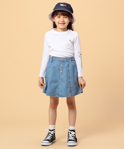 TOMMY HILFIGER（トミーヒルフィガー）の「【90~170㎝展開】ベーシックフラッグロングスリーブTシャツ（Tシャツ/カットソー・キッズ・ホワイト/ネイビー・90cm/110cm/100cm/120cm/130cm/140cm/150cm/160cm/170cm）」の18枚目の写真