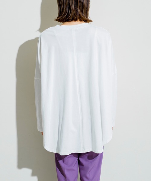 prose verse(プロズヴェール)の「綿天竺ポンチョロンT(Tシャツ/カットソー・レディース・チャコールグレー/ベージュ/オフホワイト/ブルー・フリ-)」の22枚目の写真