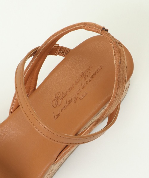 ikka（イッカ）の「バックストラップフラットサンダル（サンダル・レディース・ホワイト/ブラック/ベージュ・M/L）」の13枚目の写真