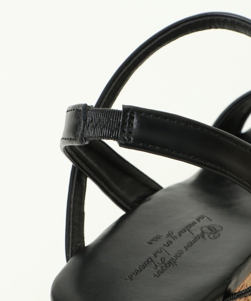 ikka（イッカ）の「バックストラップフラットサンダル（サンダル・レディース・ホワイト/ブラック/ベージュ・M/L）」の10枚目の写真