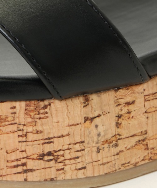 ikka（イッカ）の「バックストラップフラットサンダル（サンダル・レディース・ホワイト/ブラック/ベージュ・M/L）」の14枚目の写真