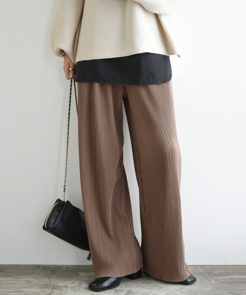 and it_（アンドイット）の「セルフカットプリーツワイドパンツ（その他パンツ・レディース・グレー系その他/ブラウン/ベージュ/ピンクベージュ/カーキ/ブラック/グレイッシュブルー/ブルー系その他/ベージュ系その他/アイボリー/イエロー/ライトカーキ/ブルー/ダークオレンジ/パープル/ブルーグレー・L/LL/M）」の15枚目の写真