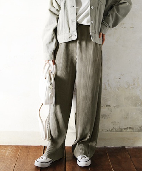 and it_（アンドイット）の「セルフカットプリーツワイドパンツ（その他パンツ・レディース・グレー系その他/ブラウン/ベージュ/ピンクベージュ/カーキ/ブラック/グレイッシュブルー/ブルー系その他/ベージュ系その他/アイボリー/イエロー/ライトカーキ/ブルー/ダークオレンジ/パープル/ブルーグレー・L/LL/M）」の19枚目の写真