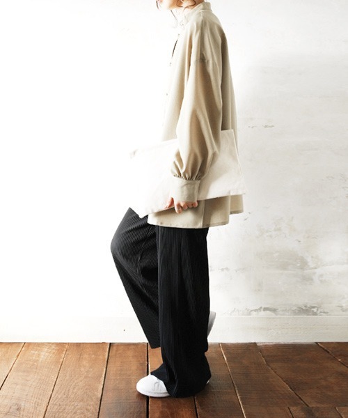 and it_（アンドイット）の「セルフカットプリーツワイドパンツ（その他パンツ・レディース・グレー系その他/ブラウン/ベージュ/ピンクベージュ/カーキ/ブラック/グレイッシュブルー/ブルー系その他/ベージュ系その他/アイボリー/イエロー/ライトカーキ/ブルー/ダークオレンジ/パープル/ブルーグレー・L/LL/M）」の21枚目の写真