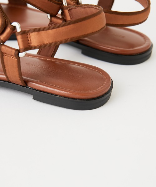 GALLARDAGALANTE(ガリャルダガランテ)の「サテンベルクロサンダル(サンダル・レディース・ブラウン/ブラック・38/36/37)」の14枚目の写真