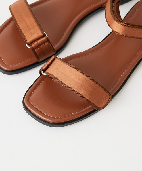 GALLARDAGALANTE(ガリャルダガランテ)の「サテンベルクロサンダル(サンダル・レディース・ブラウン/ブラック・38/36/37)」の13枚目の写真