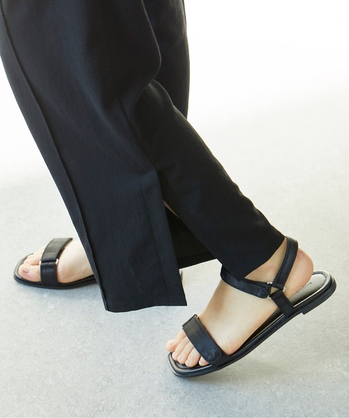 GALLARDAGALANTE(ガリャルダガランテ)の「サテンベルクロサンダル(サンダル・レディース・ブラウン/ブラック・38/36/37)」の3枚目の写真