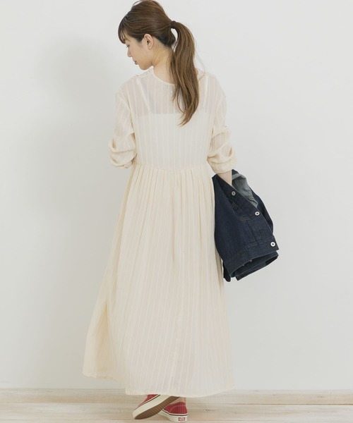URBAN RESEARCH Sonny Label（アーバンリサーチサニーレーベル）の「レース切替Vネックワンピース（ワンピース・レディース・チャコールグレー/オフホワイト/ブルー系その他・FREE）」の8枚目の写真