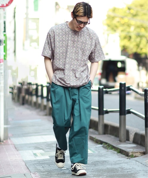 JOURNAL STANDARD relume（ジャーナルスタンダード　レリューム）の「パターンプリントS/STEE（Tシャツ/カットソー・メンズ・グリーン系その他/グリーン系その他2/グリーン・MEDIUM/LARGE）」の6枚目の写真