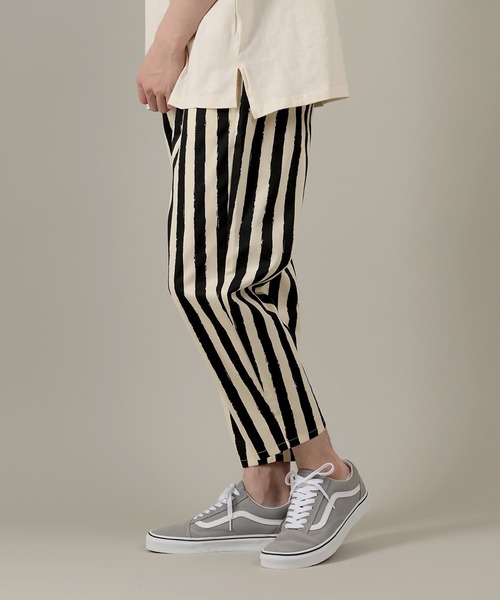 SlashDate(スラッシュデイト)の「バルーンテーパード 総柄アンクル シェフパンツ(チノパンツ・メンズ・ストライプ/その他・S/M/XL/L)」の1枚目の写真