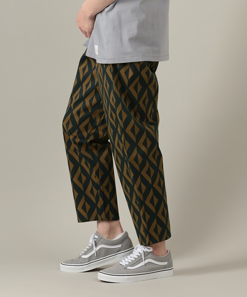 SlashDate(スラッシュデイト)の「バルーンテーパード 総柄アンクル シェフパンツ(チノパンツ・メンズ・ストライプ/その他・S/M/XL/L)」の4枚目の写真