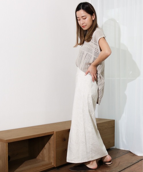 Per sist ence（パーシエンス）の「Per sist ence/パーシエンス　透かし編みバックスリットプルオーバー（ベスト・レディース・ブラック/グレイッシュベージュ/アイボリー・FREE）」の18枚目の写真