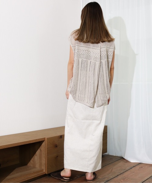Per sist ence（パーシエンス）の「Per sist ence/パーシエンス　透かし編みバックスリットプルオーバー（ベスト・レディース・ブラック/グレイッシュベージュ/アイボリー・FREE）」の16枚目の写真