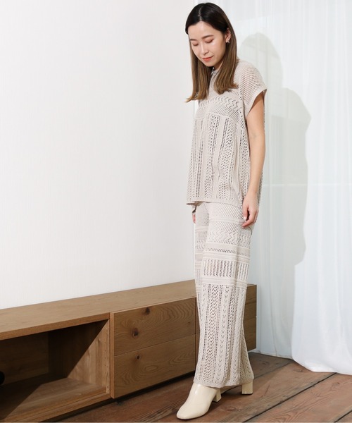 Per sist ence（パーシエンス）の「Per sist ence/パーシエンス　透かし編みバックスリットプルオーバー（ベスト・レディース・ブラック/グレイッシュベージュ/アイボリー・FREE）」の12枚目の写真