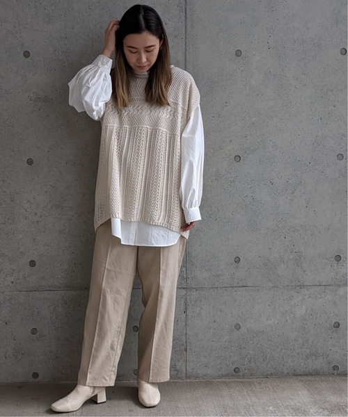 Per sist ence（パーシエンス）の「Per sist ence/パーシエンス　透かし編みバックスリットプルオーバー（ベスト・レディース・ブラック/グレイッシュベージュ/アイボリー・FREE）」の9枚目の写真