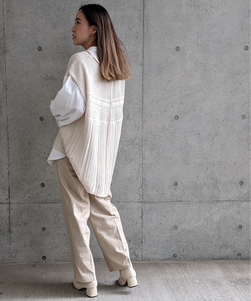 Per sist ence（パーシエンス）の「Per sist ence/パーシエンス　透かし編みバックスリットプルオーバー（ベスト・レディース・ブラック/グレイッシュベージュ/アイボリー・FREE）」の7枚目の写真