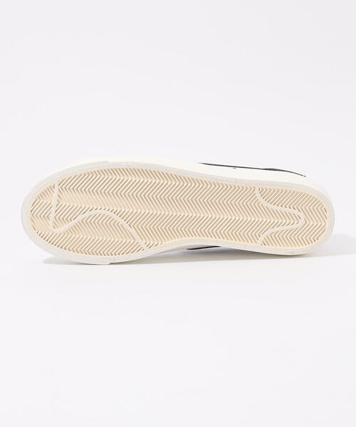 NIKE（ナイキ）の「NIKE BLAZER LOW 77 VINTAGE レザースニーカー（スニーカー・メンズ・ホワイト・8/10/9）」の3枚目の写真