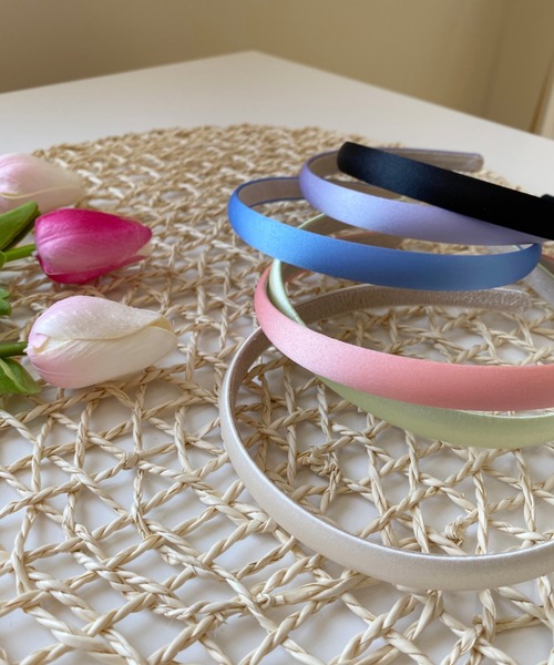 by muni:r(バイ ムニール)の「デイリーポイント 6カラーサテンヘアバンド(カチューシャ・レディース・ブラック/パープル/ピンク/ブルー/グリーン/アイボリー・ONE SIZE)」の7枚目の写真