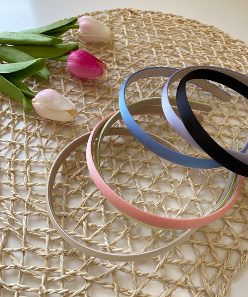 by muni:r(バイ ムニール)の「デイリーポイント 6カラーサテンヘアバンド(カチューシャ・レディース・ブラック/パープル/ピンク/ブルー/グリーン/アイボリー・ONE SIZE)」の8枚目の写真