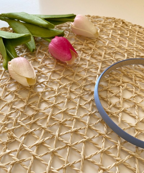 by muni:r(バイ ムニール)の「デイリーポイント 6カラーサテンヘアバンド(カチューシャ・レディース・ブラック/パープル/ピンク/ブルー/グリーン/アイボリー・ONE SIZE)」の14枚目の写真