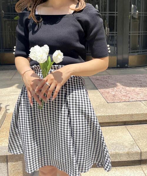 Allamanda（アラマンダ）の「スクエア／ネックパワショルニット（ニット/セーター・レディース・ブラック/サックスブルー/アイボリー/ベージュ/ブラウン・M）」の11枚目の写真