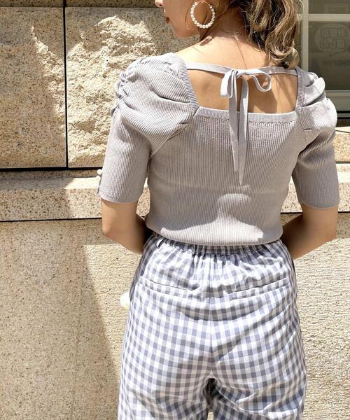 Allamanda（アラマンダ）の「スクエア／ネックパワショルニット（ニット/セーター・レディース・ブラック/サックスブルー/アイボリー/ベージュ/ブラウン・M）」の16枚目の写真