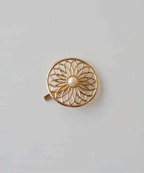 Port(ポート)の「フラワー×リーフ メタル ポニーフック/ヘアカフ/ヘアピアス(ヘアピン・レディース・シルバー/ゴールド/シルバー系その他/ゴールド系その他/シルバー系その他2/ゴールド系その他2・FREE)」の6枚目の写真