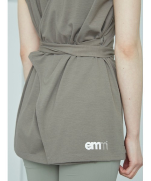 emmi（エミ）の「【emmi yoga】バックカシュクールトップス（Tシャツ/カットソー・レディース・カーキ/ホワイト・FREE）」の19枚目の写真