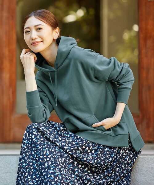 J.PRESS Ladies(J.プレス レディス)の「裏毛 パーカー(パーカー・レディース・ベージュ系/ピンク系/ワイン系/スモーキーグリーン系・SMALL)」の3枚目の写真