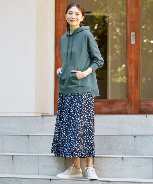 J.PRESS Ladies(J.プレス レディス)の「裏毛 パーカー(パーカー・レディース・ベージュ系/ピンク系/ワイン系/スモーキーグリーン系・SMALL)」の15枚目の写真