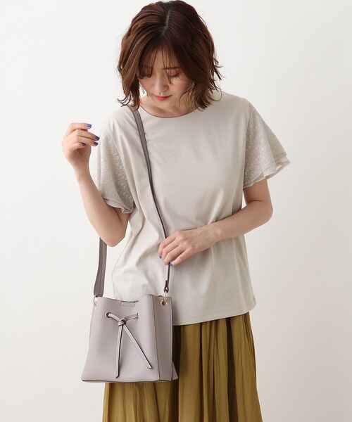 DRESKIP（ドレスキップ）の「◆結びモチーフ仕切りショルダー（ショルダーバッグ・レディース・ブラック/ベージュ/グレー・00）」の7枚目の写真