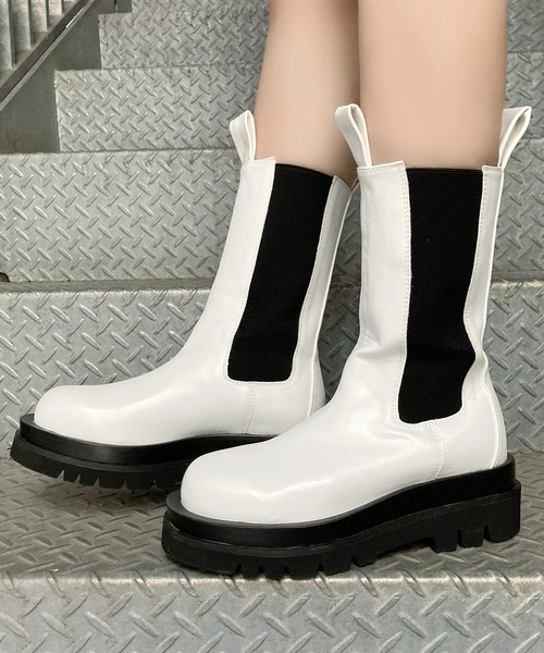 Figments(フィグメンツ)の「サイドゴアロングブーツ(ブーツ・レディース・ホワイト/ブラック・SMALL/MEDIUM)」の13枚目の写真