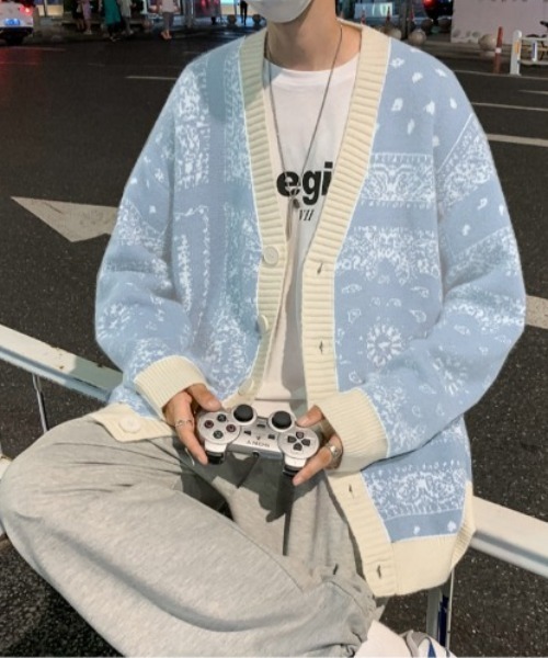 MGV(エムジーヴィー)の「ペイズリージャガード配色カーディガン(カーディガン/ボレロ・メンズ・ブラック/ブルー・MEDIUM/LARGE/X-LARGE)」の6枚目の写真