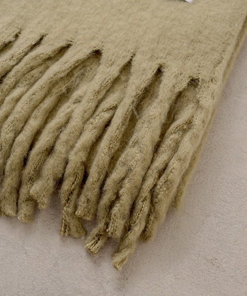 OLIVE des OLIVE（オリーブデオリーブ）の「【ZOZO限定カラー有】ブークレマフラー（マフラー・レディース・ベージュ/モスグリーン/ターコイズブルー/オフホワイト/ライトグレー・FREE）」の9枚目の写真