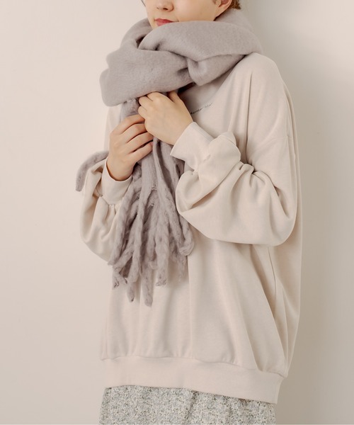 OLIVE des OLIVE（オリーブデオリーブ）の「【ZOZO限定カラー有】ブークレマフラー（マフラー・レディース・ベージュ/モスグリーン/ターコイズブルー/オフホワイト/ライトグレー・FREE）」の13枚目の写真