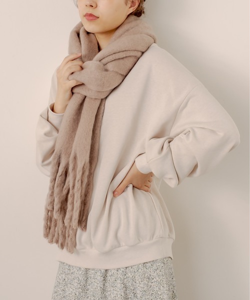 OLIVE des OLIVE（オリーブデオリーブ）の「【ZOZO限定カラー有】ブークレマフラー（マフラー・レディース・ベージュ/モスグリーン/ターコイズブルー/オフホワイト/ライトグレー・FREE）」の20枚目の写真