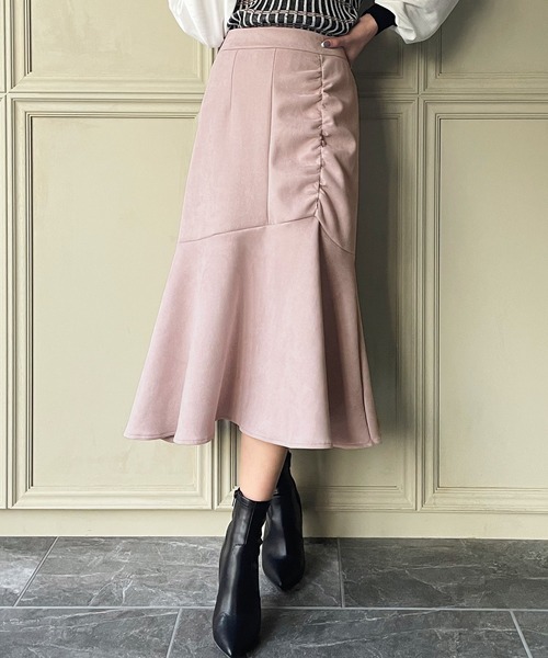 JUNOAH（ジュノア）の「スエード調マーメイドフリルスカート（スカート・レディース・ブラック/ネイビー/モカ/ピンク系その他・MEDIUM/LARGE/X-LARGE）」の4枚目の写真